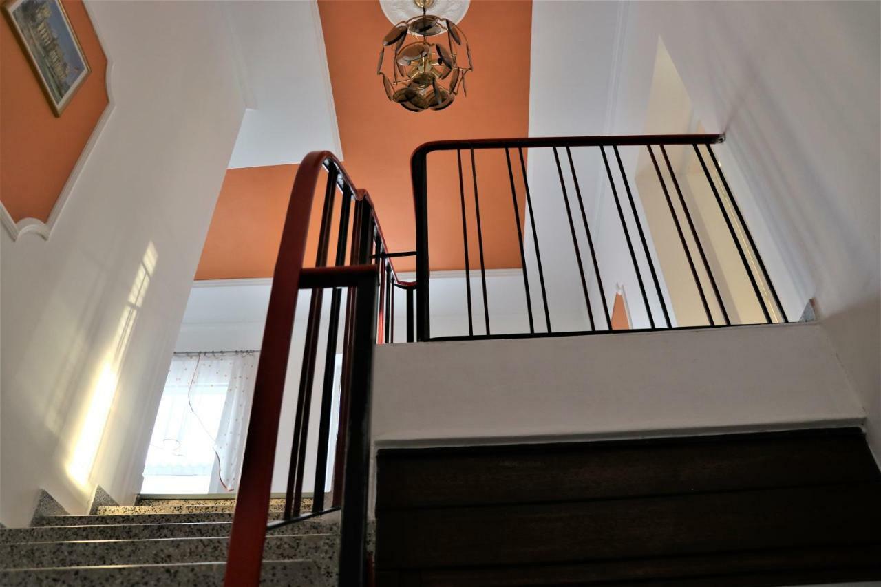 The Lakehouse Villa Neusiedl Am See Wienerstrasse 8 Exterior foto